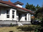rumah-karya-soekarno-di-jalan-gatot-subroto-no-56-kota-bandung_20180723_185136.jpg