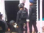 rumah-ketua-kpps-pamekasan-dilempar-bom.jpg