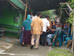 rumah-korban-gantung-diri-di-solo.jpg