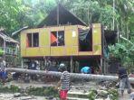rumah-lansia-yusuf-dan-istrinya-yang-tertimpa-pohon.jpg