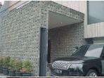 rumah-mewah-crazy-rich-tanjung-priok-yang-dulu-hanya-sopir-biasa.jpg