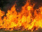 rumah-mewah-ketua-dpr-ri-terbakar-11-unit-damkar-dikerahkan-dan-kini-dijaga-ketat.jpg