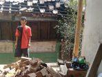 rumah-milik-jamaludin-yang-ambruk-diguncang-gempa.jpg