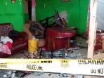 rumah-pelaku-pencabulan-dirusak-warga_20160905_104437.jpg