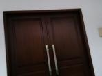 rumah-royani-yang-selalu-terkunci_20160525_102611.jpg