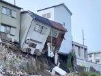 rumah-runtuh-di-osaka-jepang.jpg