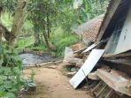 rumah-rusak-akibat-pergeseran-tanah.jpg