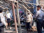 rumah-senen-ambruk-disapu-puting-beliung.jpg