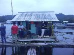 rumah-terapung-di-waduk-jatiluhur-purwakarta_20161225_213551.jpg