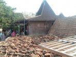 rumah-warga-pati-dihajar-puting-beliungjpg.jpg