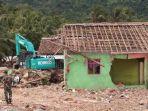 rumah-warga-terdampak-tsunami-selat-sunda_1.jpg