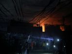 rumah-warga-terimbas-kebakaran-depo-pertamina-plumpang_20230304_005027.jpg