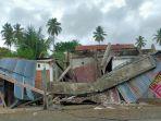 rumah-warga-yang-roboh-karena-tergotong.jpg