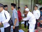 rusia-merayakan-lebaran-ratusan-orang-sholat-di-kbri_20160705_185220.jpg