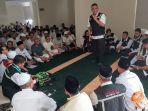 rustam-effendi-hasibuan-linjam-sektor-9-sedang-memberikan-edukasi.jpg