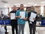 sahabat-pengadilan-serahkan.jpg