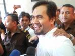 saipul-jamil-di-kejaksaan-utara_20160404_161201.jpg