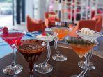 sajian-koktail-di-wxyz-bar-aloft-hotel-jakarta.jpg
