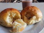 sajian-roti-kismis-khas-toko-roti-sumber-hidangan.jpg