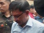 saksi-johnny-g-plate.jpg