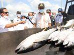 sakti-wahyu-trenggono-meminta-nelayan-tuna-untuk-menjaga-kualitas.jpg