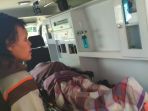 salah-satu-korban-berada-di-ambulance-menuju-rsud-aw-syahranie-minggu-1092017_20170910_171451.jpg