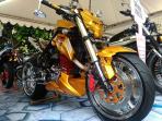 salah-satu-motor-modifikasi-peserta-honda-modif-contest-2016-di-bandung_20160307_144100.jpg