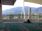 salat-di-masjid-tak-berdinding_20160615_120334.jpg