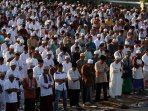 salat-idul-adha-1437-h-di-jalan-jatinegara_20160914_114835.jpg