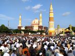 salat-idul-fitri-1444-h-di-alun-alun-majalengka_20230424_043952.jpg