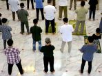 salat-jumat-pertama-di-masjid-al-wali-ldii-semarang_20200612_231535.jpg
