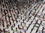 salat-jumat-saat-ppkm-level-3_20220211_162840.jpg