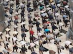 salat-jumat-saat-ppkm-level-3_20220211_163204.jpg