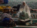 salat-qiyamul-lail-di-masjid-al-akbar-surabaya_20180606_134051.jpg
