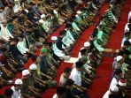 salat-tarawih-pertama-di-masjid-raya-bandung_20190506_000958.jpg
