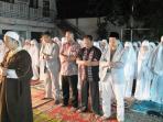 salat-tarawih-tkw-di-damaskus_20150706_090455.jpg