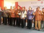 saleh-husin-resmikan-pabrik-mitsubishi_20150324_115948.jpg