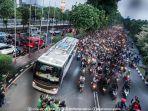 sambutan-bonek-atas-kedatangan-persebaya-surabaya.jpg