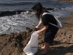sampah-menumpuk-di-pantai-ancol_20190819_131957.jpg