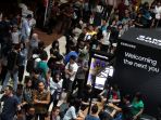 samsung-a8-dan-a8-laris-manis-di-penjualan-perdana_20180119_201923.jpg