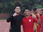 sandi-sute-bersama-kaesang-pangarep-selaku-pemegang-saham-tertinggi-persis-solo.jpg