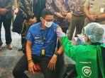 sandiaga-disuntuk-vaksin-covid.jpg