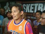 sandiaga-uno-berkeringat-habis-main-basket.jpg