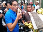 sandiaga-uno-makan-pisang_20161123_172350.jpg