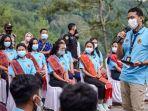 sandiaga-uno-melepas-30-siswa-asal-danau-toba.jpg
