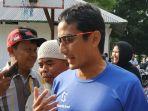 sandiaga-uno-pakai-kaus-bahasa-jawa.jpg