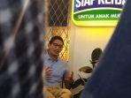 sandiaga-uno-saat-ditemui-di-rumah-siap-kerja-4.jpg