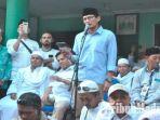 sandiaga-uno-saat-memberikan-orasi-politik-di-hadapan-ribuan-pendukungnya-di-surabaya.jpg