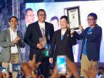 sandiaga-uno-terima-rekor-muri.jpg