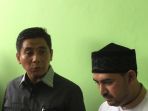 sandy-arifin-kiri-dan-ustadz-ahmad-al-habsyi_20180312_195349.jpg